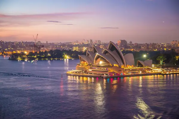 Opernhaus von Sydney am Abend